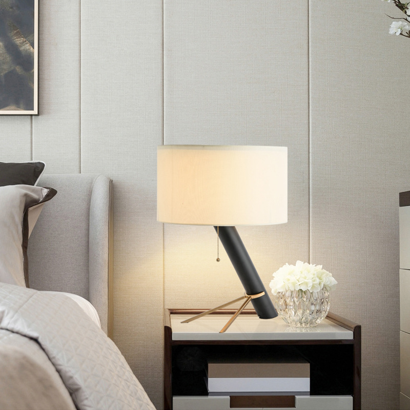 Postmodern creative hardware table lamp