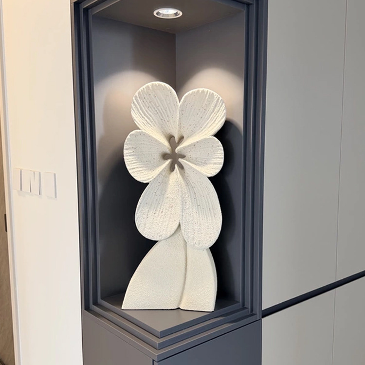 Modern minimalist floral sculpture